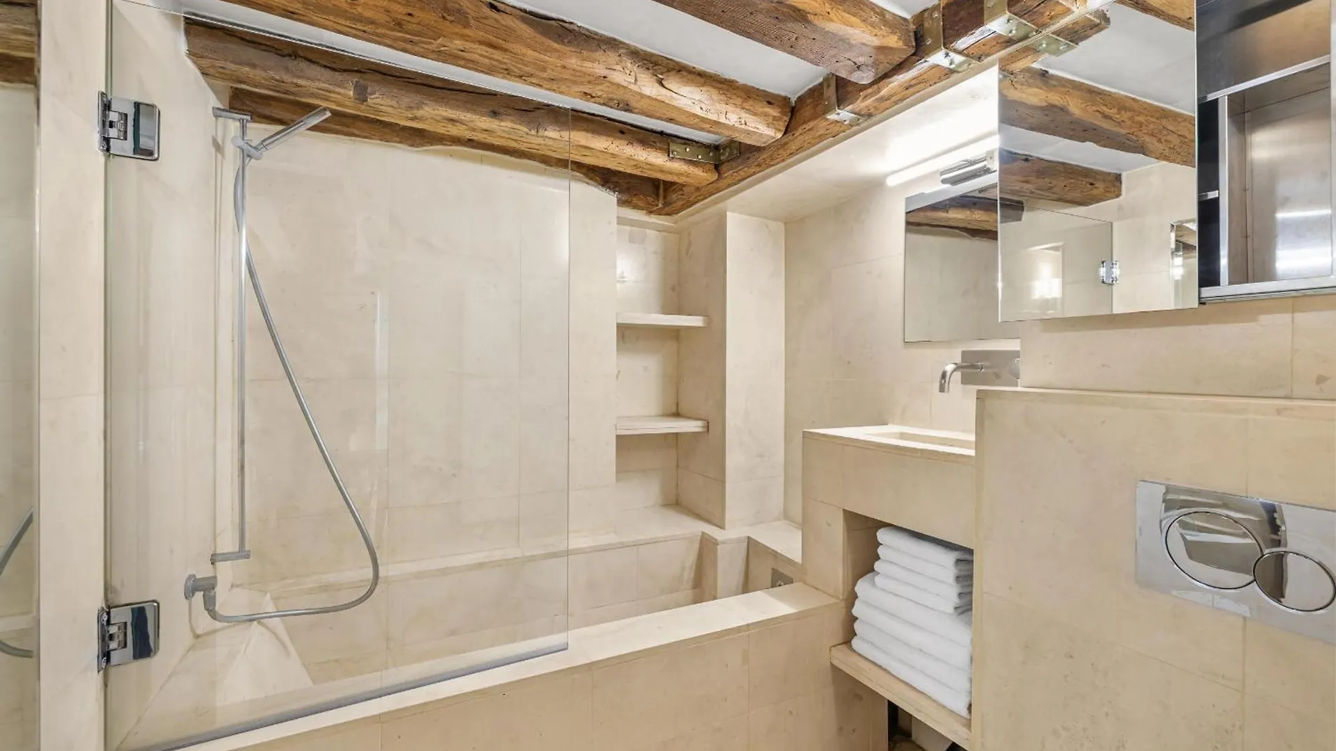 Apartment Caprice Amour