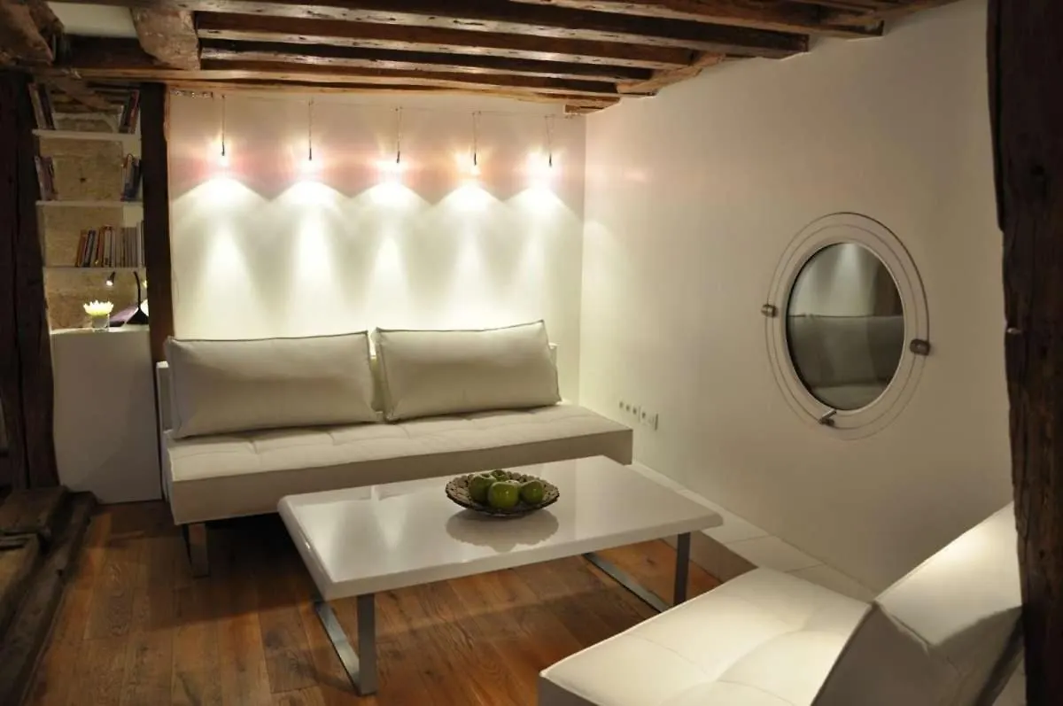 Caprice Amour Daire Paris